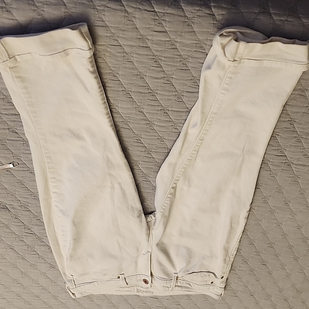 LEVI SIGNATURE WHITE MODERN CAPRI SIZE 12
